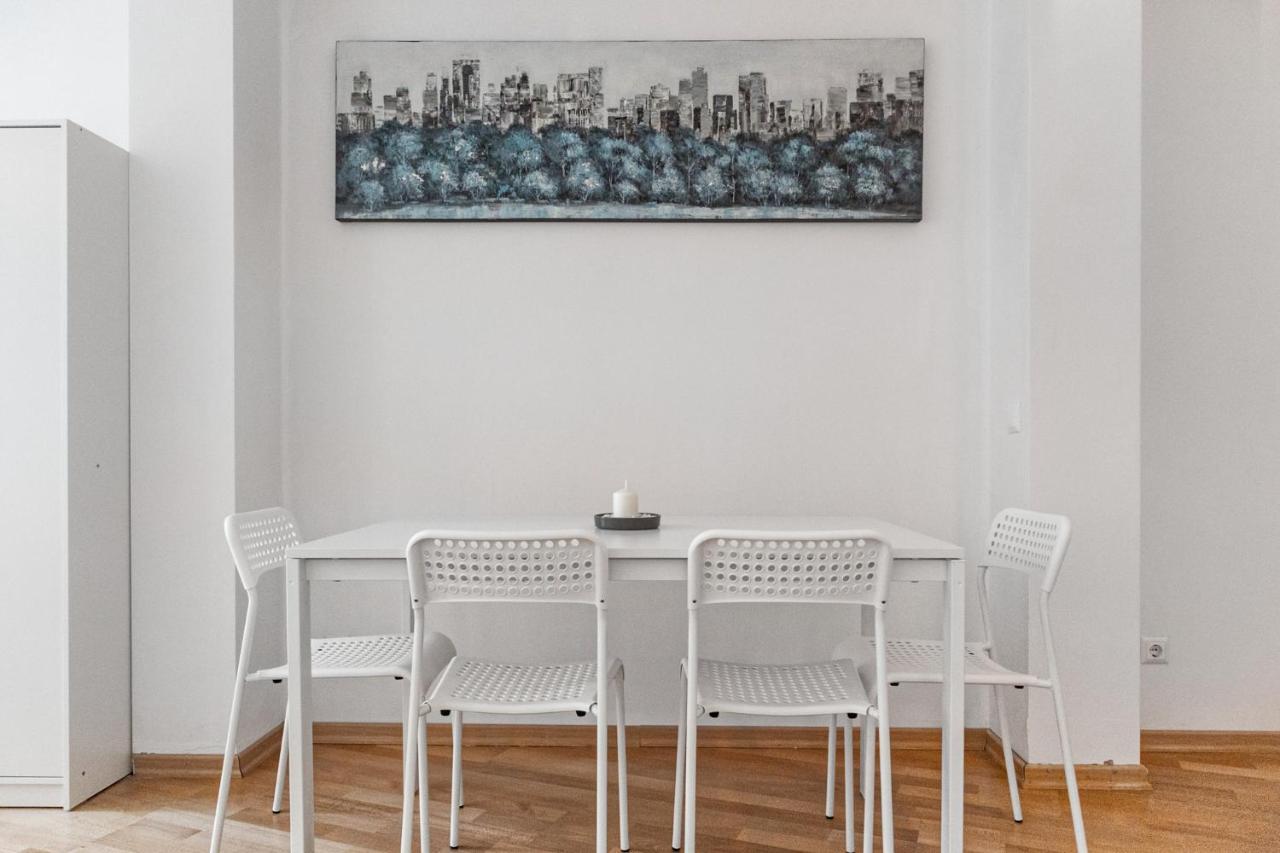 Gasometer Apartment - Designer Building With Amazing View Вена Экстерьер фото